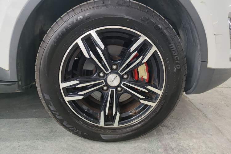Used Zotye Domy X5 2017 Upgraded Model 1.5T Manual Luxury Edition Right Front Wheel Hub