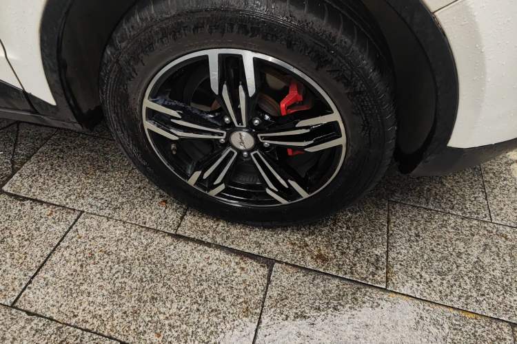 Used Zotye Domy X5 2017 Upgraded Model 1.5T CVT ZhiXian Edition Right Front Wheel Hub