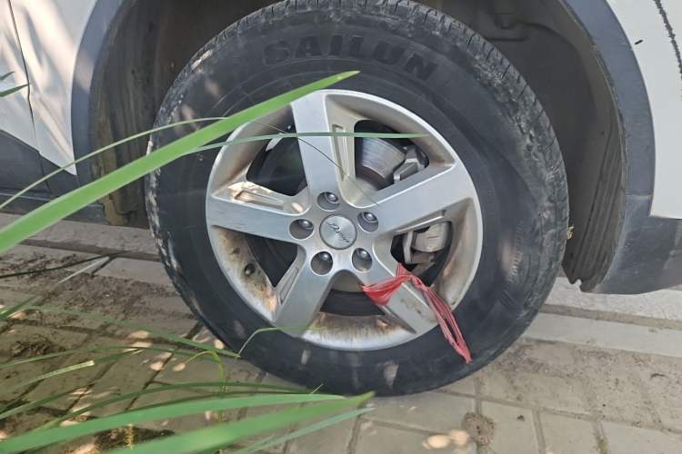 Used Zotye Domy X5 2017 Value Edition 1.6L Manual Comfort Model Right Front Wheel Hub