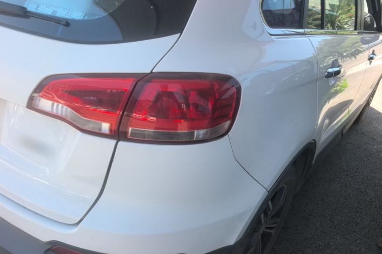 Used Zotye Domy X5 2017 Upgraded Model 1.5T Manual Luxury Edition Right Rear Taillight