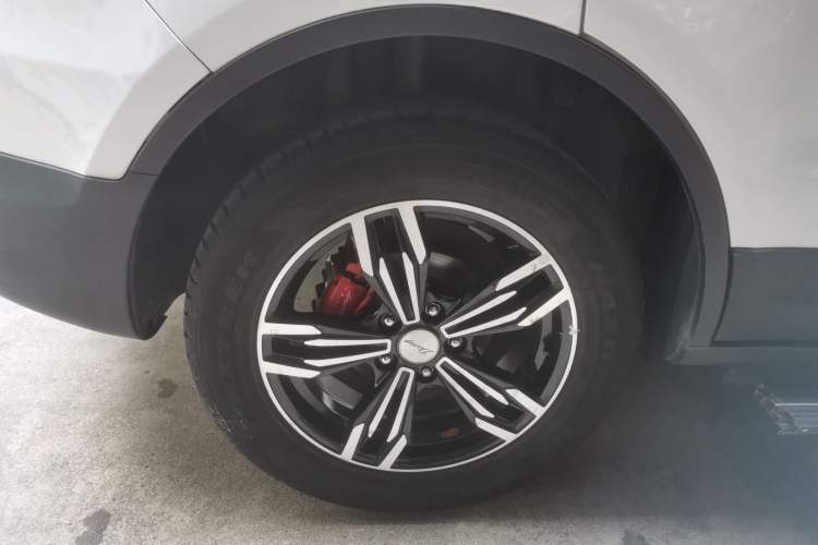 Used Zotye Domy X5 2017 Upgraded Model 1.5T Manual Luxury Version Right Rear Wheel Hub