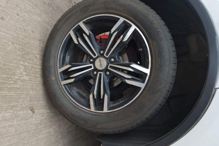Used Zotye Domy X5 2017 Upgraded Model 1.5T CVT Landlord Edition Right Rear Wheel Hub