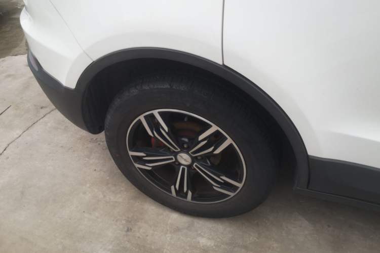 Used Zotye Domy X5 2017 Upgraded Model 1.5T Manual Luxury Version Right Rear Wheel Hub