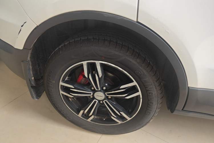 Used Zotye Domy X5 2017 Upgraded Model 1.5T Manual Luxury Edition Right Rear Wheel Hub