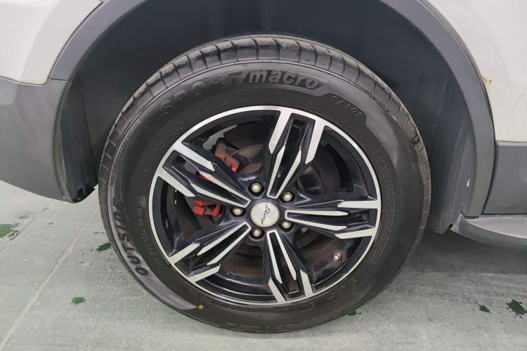 Used Zotye Domy X5 2017 Upgraded Model 1.5T Manual Luxury Edition Right Rear Wheel Hub