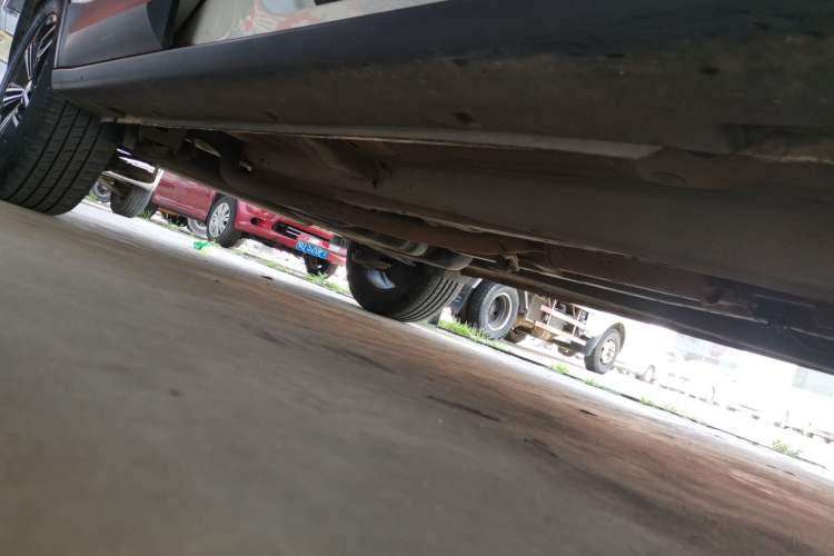 Used Zotye Domy X5 2017 Classic Edition 1.5T CVT Supreme Model Right Side Sill