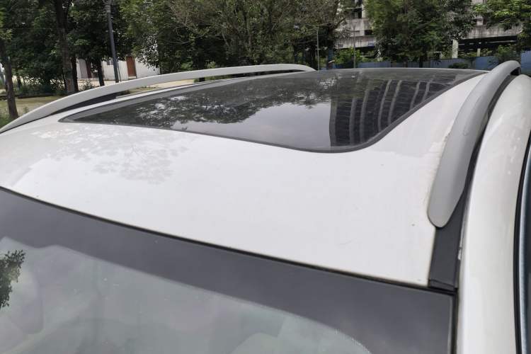 Used Zotye Domy X5 2017 Upgraded Model 1.5T CVT Landlord Edition Roof