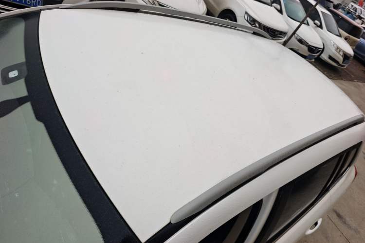 Used Zotye Domy X5 2017 Upgraded Model 1.5T Manual Luxury Version Roof