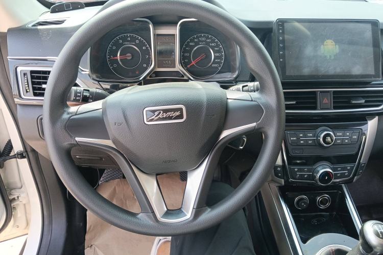 Used Zotye Domy X5 2017 Value Edition 1.6L Manual Fashion Model Steering Wheel