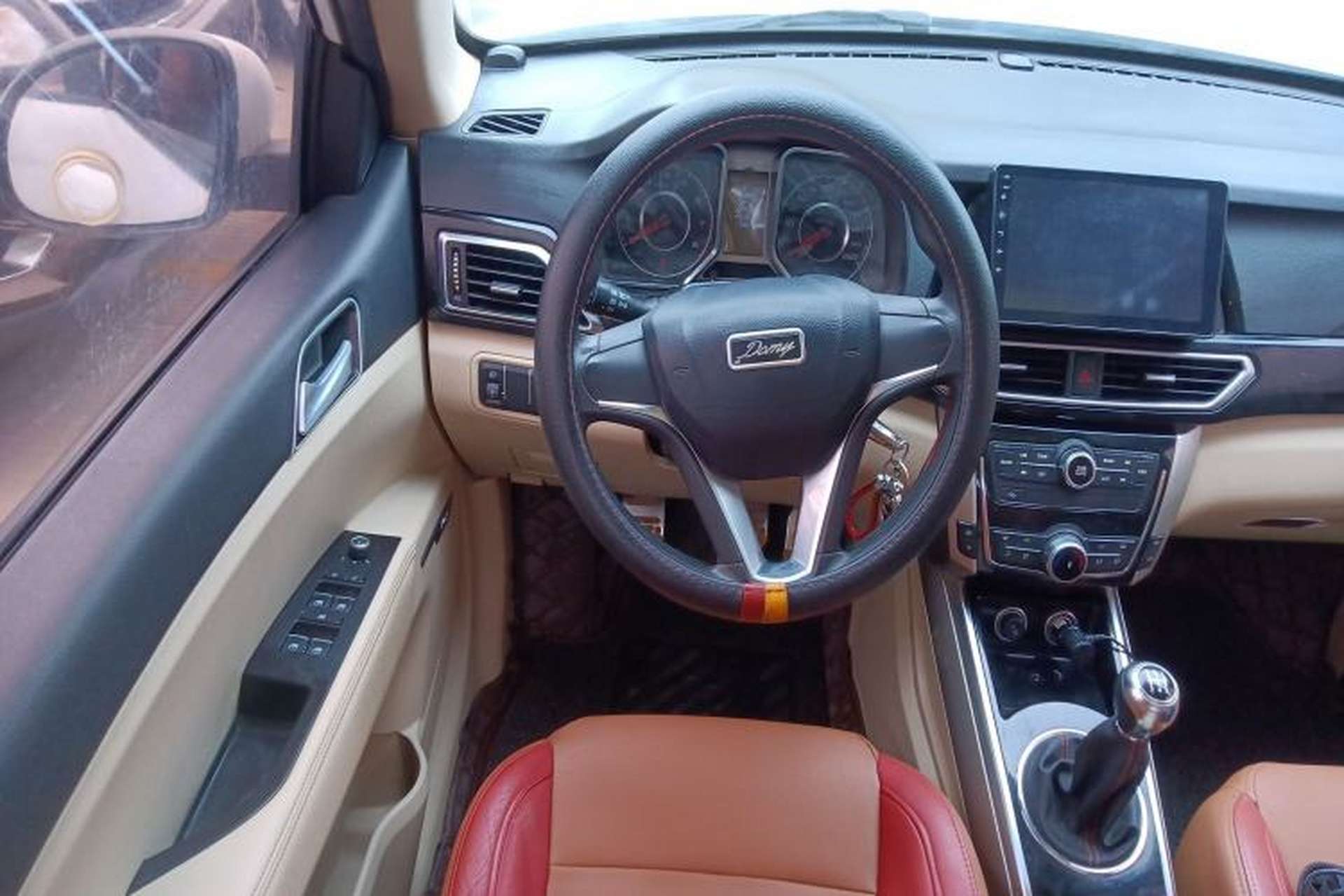 Used Zotye Domy X5 2017 Value Edition 1.6L Manual Fashion Model Steering Wheel