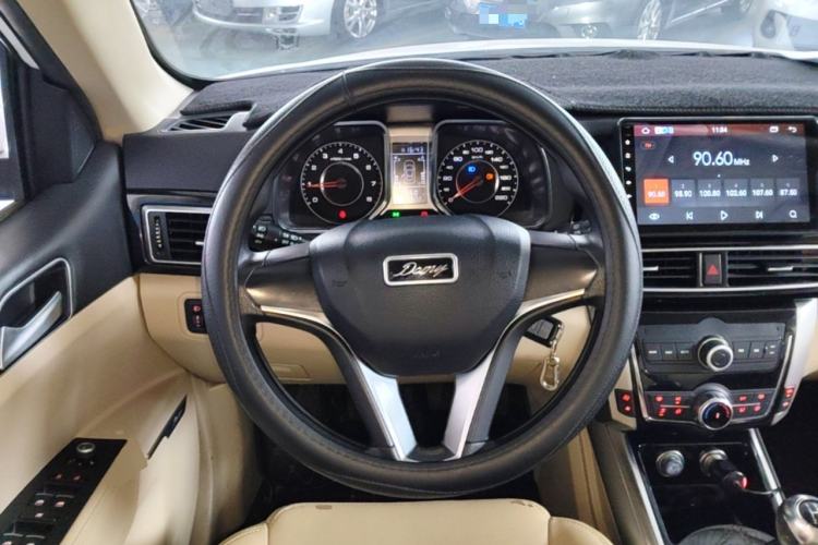 Used Zotye Domy X5 2017 Value Edition 1.6L Manual Comfort Model Steering Wheel