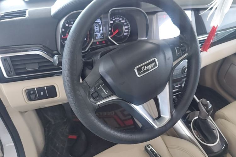 Used Zotye Domy X5 2017 Upgraded Model 1.5T CVT Landlord Edition Steering Wheel