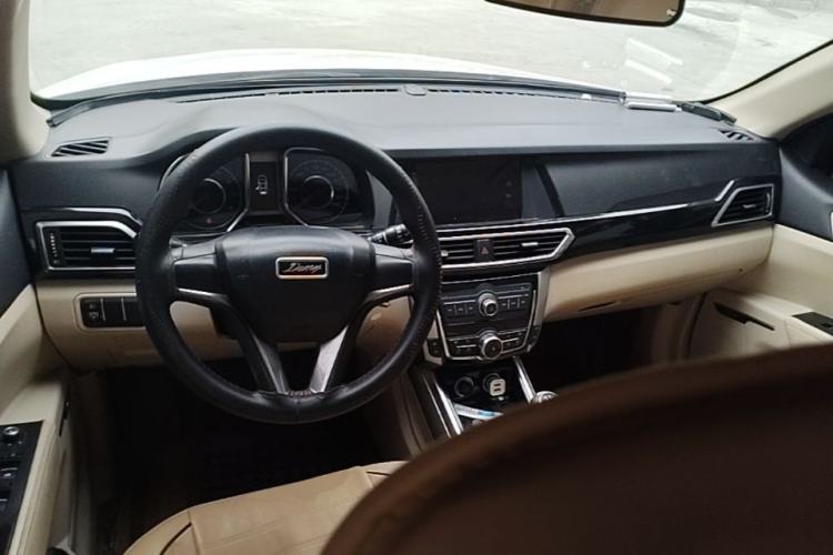 Used Zotye Domy X5 2017 Value Edition 1.6L Manual Comfort Model Steering Wheel