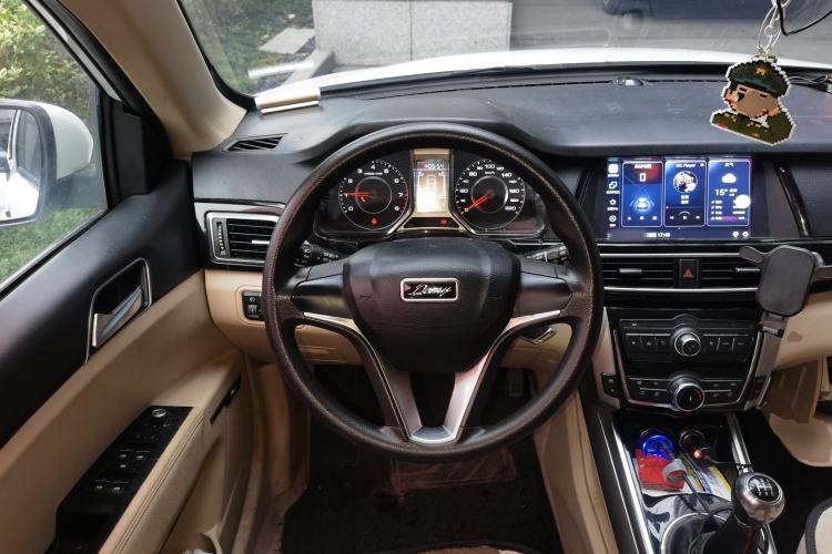 Used Zotye Domy X5 2017 Value Edition 1.6L Manual Comfort Model Steering Wheel