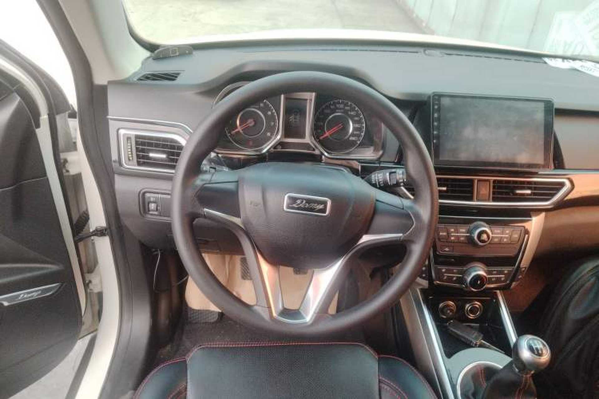 Used Zotye Domy X5 2017 Value Edition 1.6L Manual Fashion Model Steering Wheel