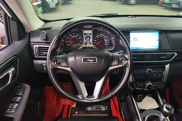 Used Zotye Domy X5 2017 Upgraded Model 1.5T Manual Luxury Edition Steering Wheel