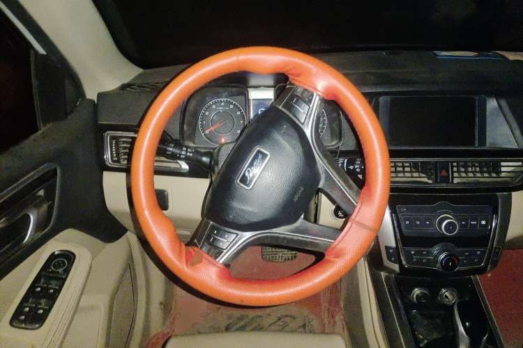 Used Zotye Domy X5 2017 Upgraded Model 1.5T CVT Landlord Edition Steering Wheel