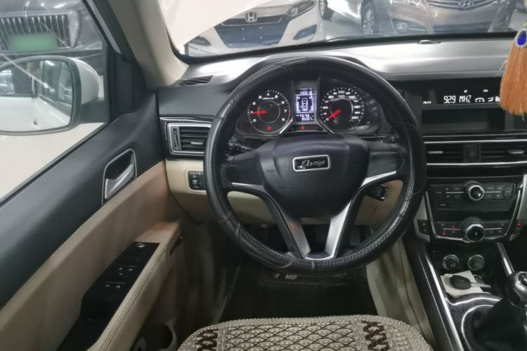Used Zotye Domy X5 2017 Value Edition 1.6L Manual Comfort Model Steering Wheel
