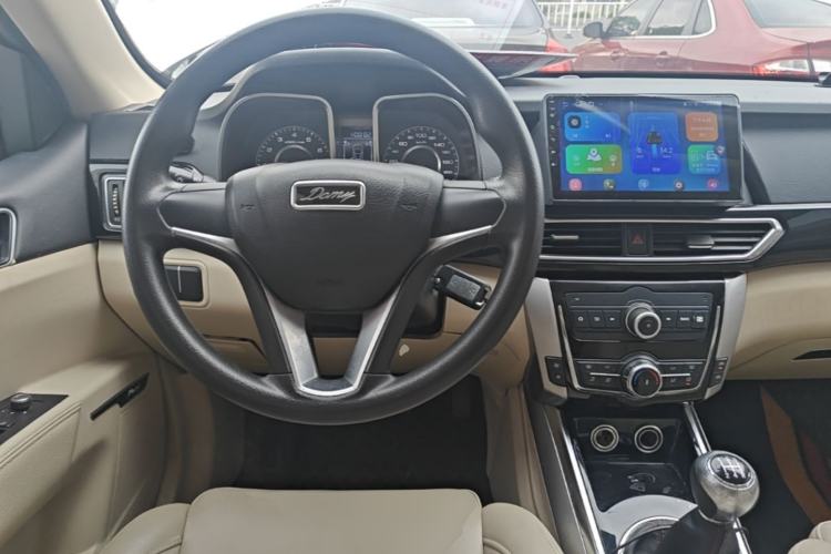 Used Zotye Domy X5 2017 Value Edition 1.6L Manual Fashion Model Steering Wheel