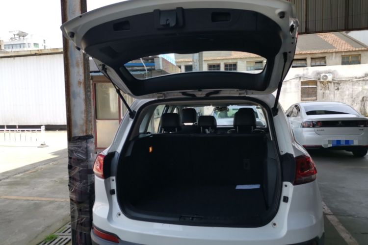 Used Zotye Domy X5 2017 Classic Edition 1.5T CVT Supreme Model Trunk