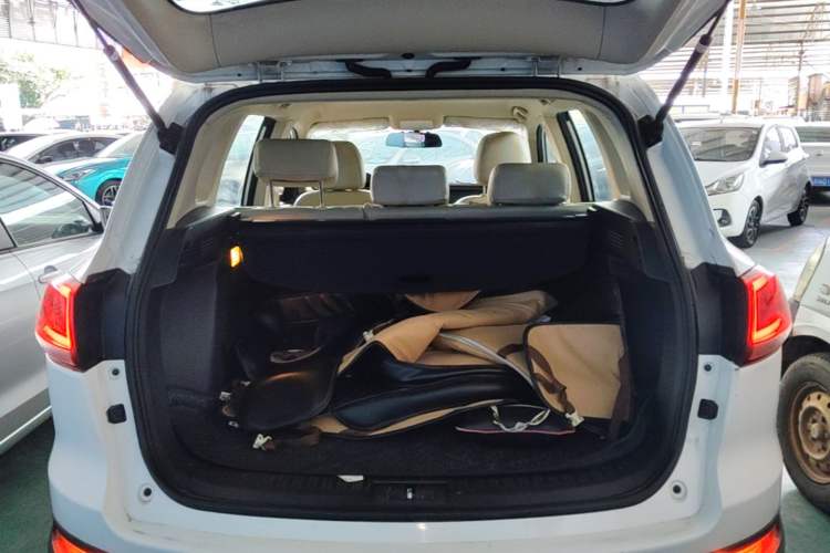 Used Zotye Domy X5 2017 Value Edition 1.6L Manual Comfort Model Trunk