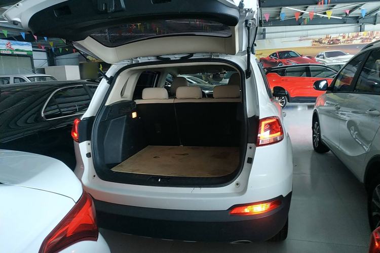 Used Zotye Domy X5 2017 Value Edition 1.6L Manual Comfort Model Trunk