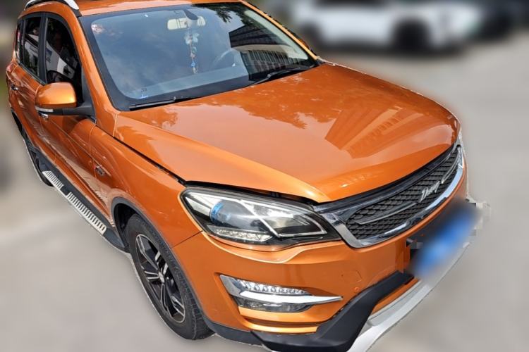 Used Zotye Domy X5 2017 Upgraded Model 1.5T Manual Luxury Edition Front Right 45 Deg