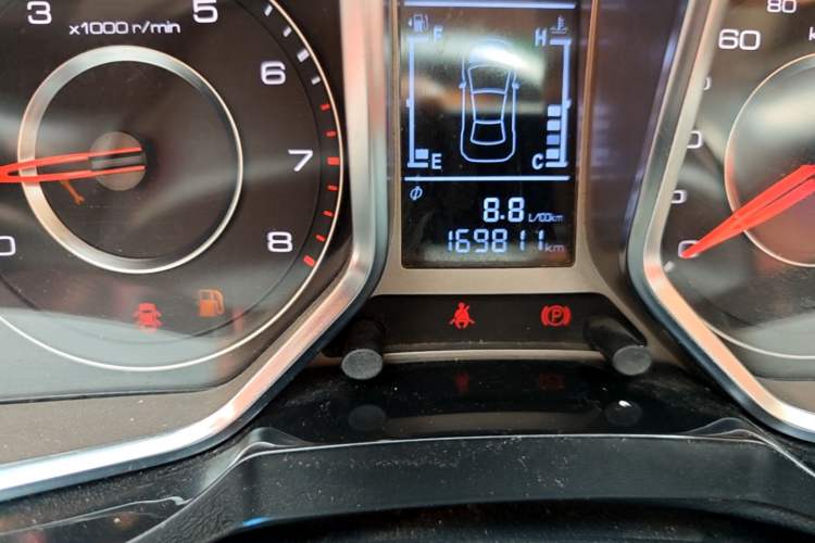 Used Zotye Domy X5 2017 Upgraded Model 1.5T Manual Luxury Edition Odometer Close Up