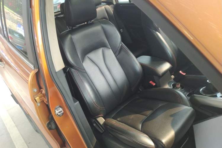 Used Zotye Domy X5 2017 Upgraded Model 1.5T Manual Luxury Edition Right Front Seat