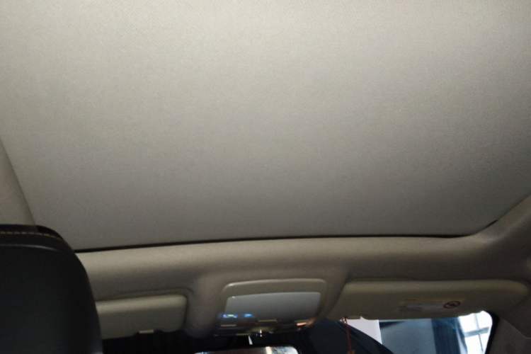 Used Zotye Domy X5 2018 Smart Connect Edition 1.5T CVT Prestige Model Headliner