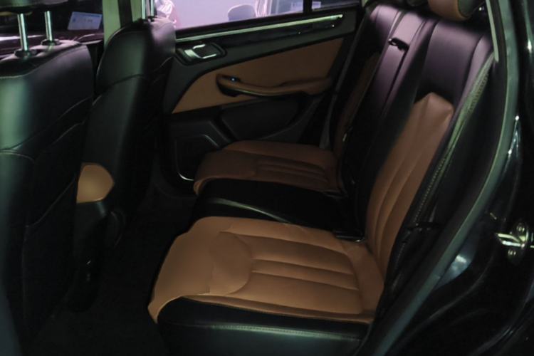 Used Zotye Domy X5 2018 Smart Connect Edition 1.5T CVT Prestige Model Left Rear Seat