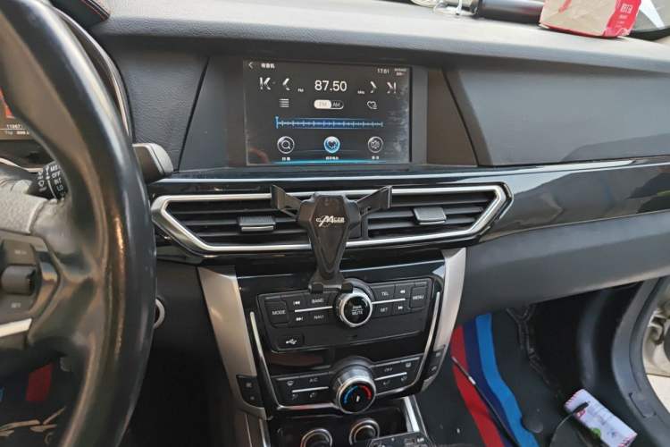 Used Zotye Domy X5 2018 Smart Connect Edition 1.5T CVT Prestige Model Audio And AC Panel