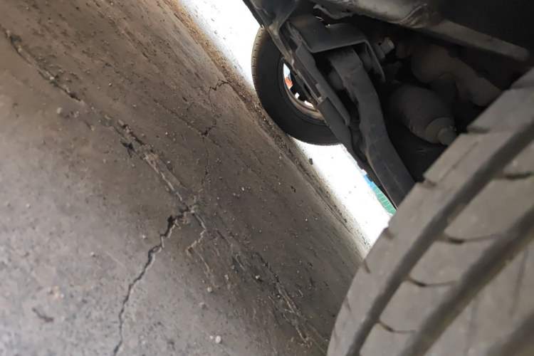 Used Zotye Domy X5 2018 Smart Connect Edition 1.5T CVT Prestige Model Chassis Front Right