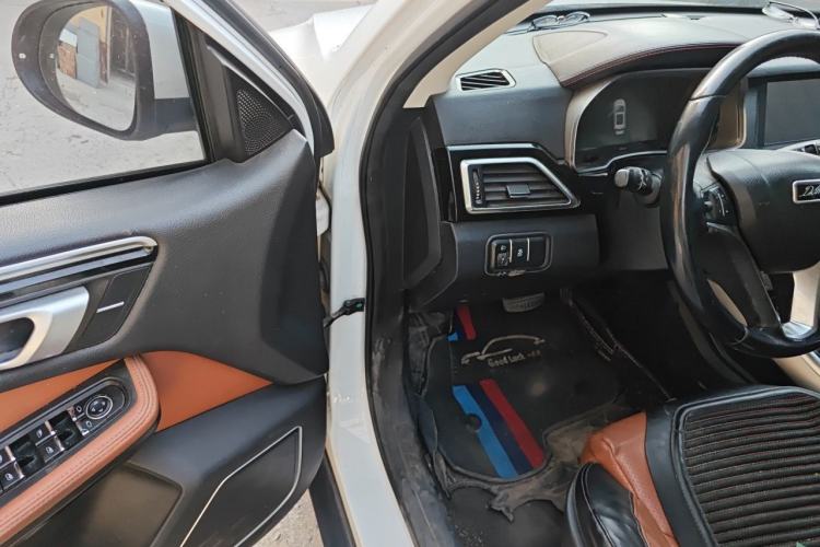 Used Zotye Domy X5 2018 Smart Connect Edition 1.5T CVT Prestige Model Driver Seat