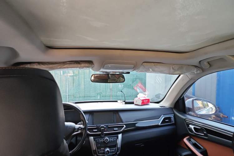 Used Zotye Domy X5 2018 Smart Connect Edition 1.5T CVT Prestige Model Headliner