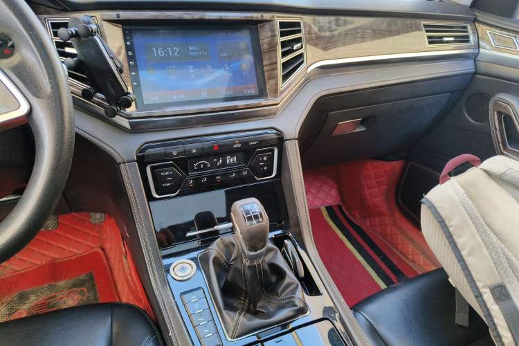 Used Zotye Domy X7 2017 1.8T Manual Luxury Model Audio And AC Panel