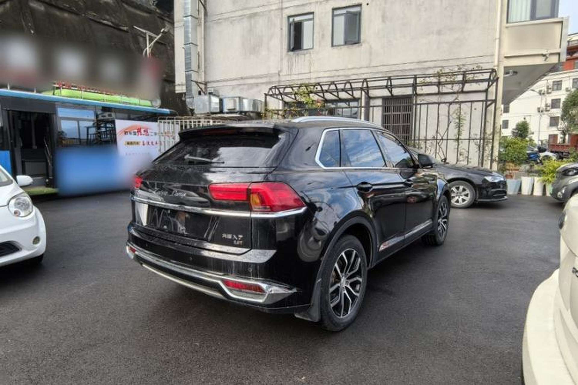 Used Zotye Domy X7 2018 2.0T Automatic Prestige Edition Exterior 5