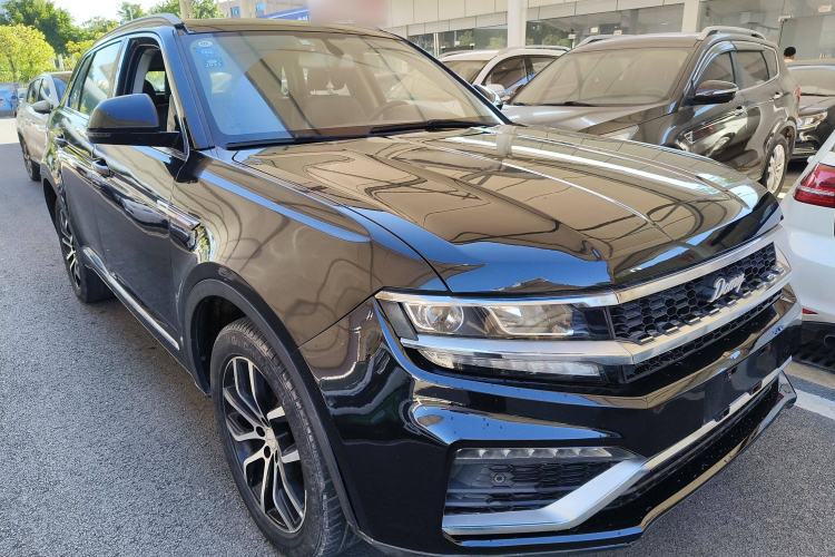 Used Zotye Domy X7 2017 1.8T Manual Luxury Model Front Right 45 Deg