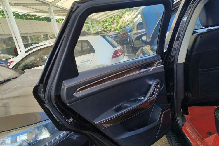 Used Zotye Domy X7 2017 1.8T Manual Luxury Model Left Rear Door Interior