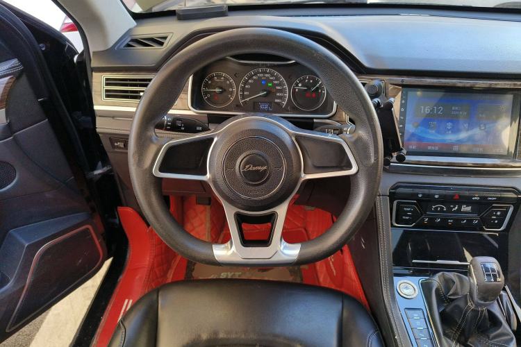 Used Zotye Domy X7 2017 1.8T Manual Luxury Model Steering Wheel