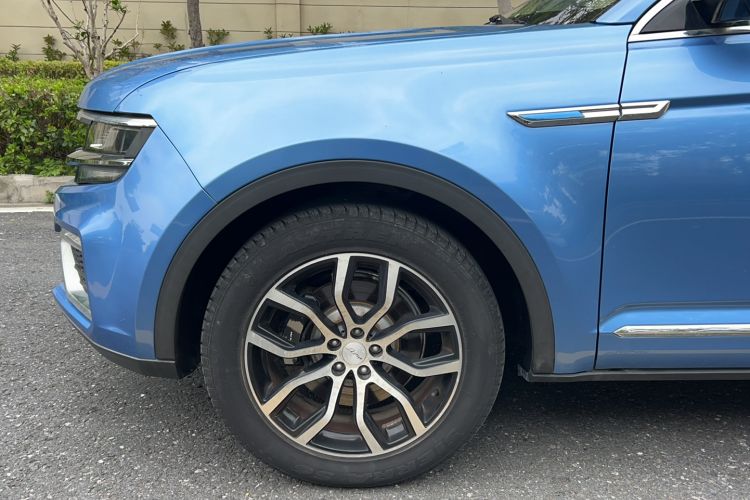 Used Zotye Domy X7 2018 2.0T Automatic Luxury Version Exterior 8