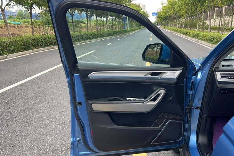 Used Zotye Domy X7 2018 2.0T Automatic Luxury Version Interior 6