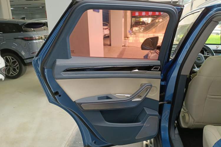 Used Zotye Domy X7 2017 Upgraded Edition 1.8T DCT Huashan Model Left Rear Door Interior