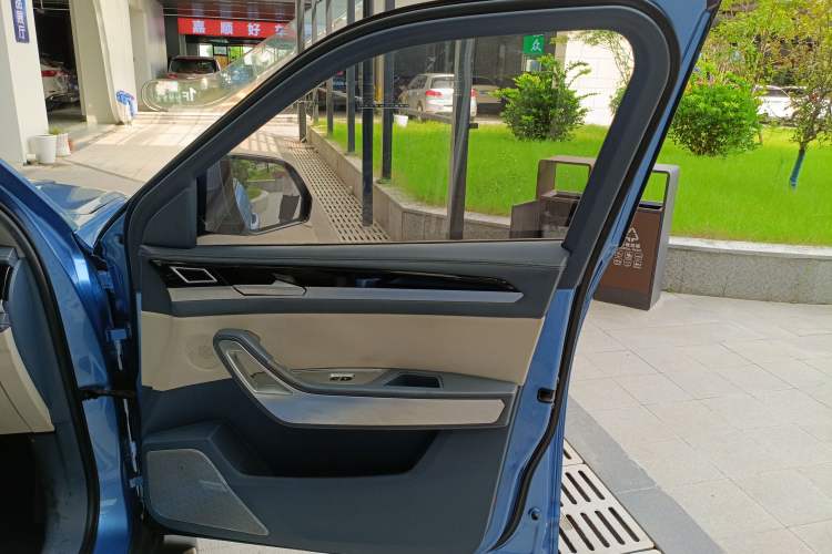 Used Zotye Domy X7 2017 Upgraded Edition 1.8T DCT Huashan Model Right Front Door Interior