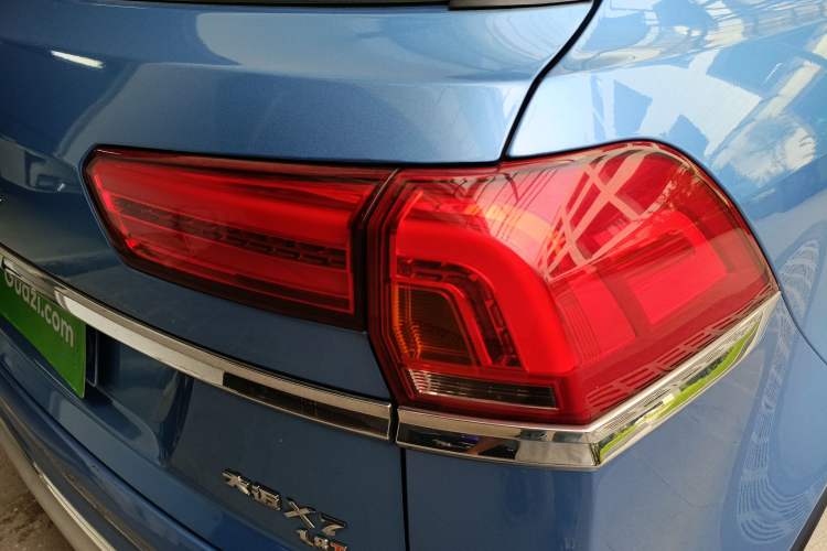 Used Zotye Domy X7 2017 Upgraded Edition 1.8T DCT Huashan Model Right Rear Taillight