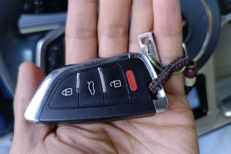 Used Zotye Domy X7 2017 Upgraded Edition 1.8T DCT Huashan Model Vehicle Key