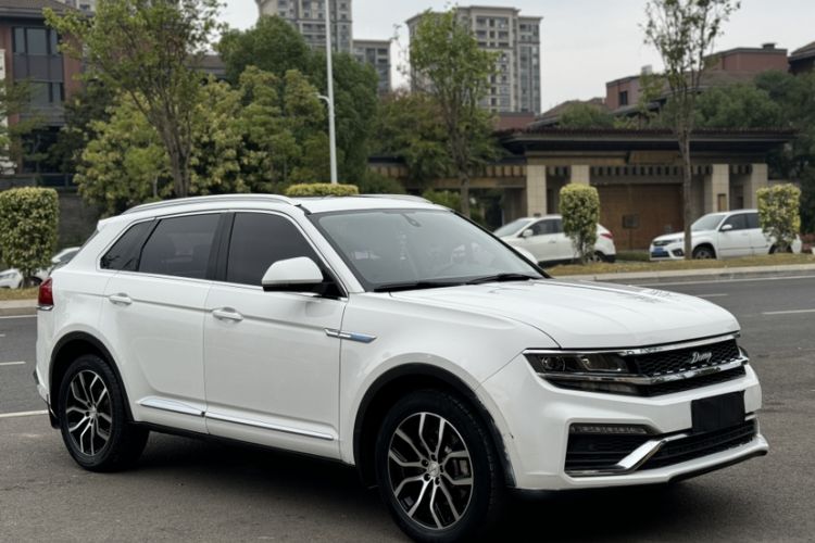 Used Zotye Domy X7 2018 2.0T Automatic Prestige Edition Exterior 9
