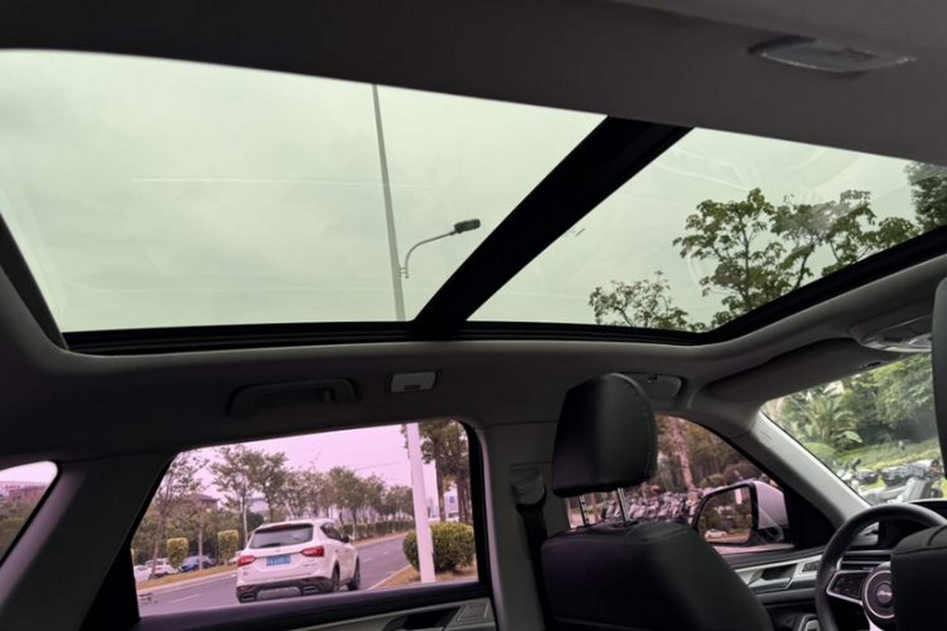 Used Zotye Domy X7 2018 2.0T Automatic Prestige Edition Headliner