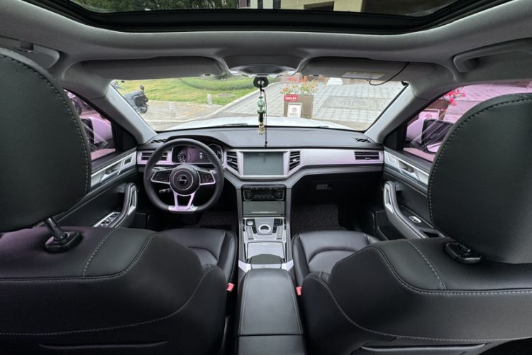 Used Zotye Domy X7 2018 2.0T Automatic Prestige Edition Interior 3