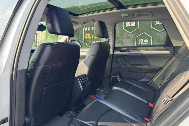 Used Zotye Domy X7 2017 2.0T DCT Ultimate Edition Interior 3